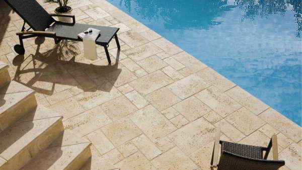 Semmelrock Bradstone Travero medence szegély - homokkő